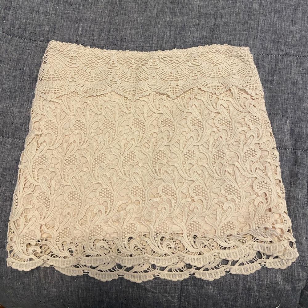 🍨🍦Pins and Needles cream lace mini skirt🍦🍨